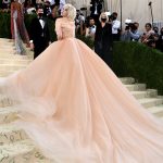 Billie Eilish Wears Oscar de la Renta at the Met Gala