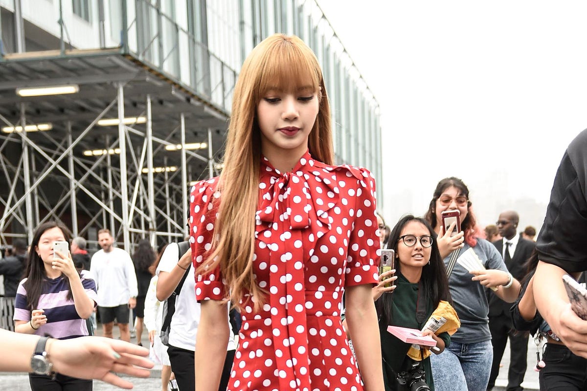 Blackpink’s Lisa Proved She Was A Sales Powerhouse In America When She First Debuted Her Solo Hits