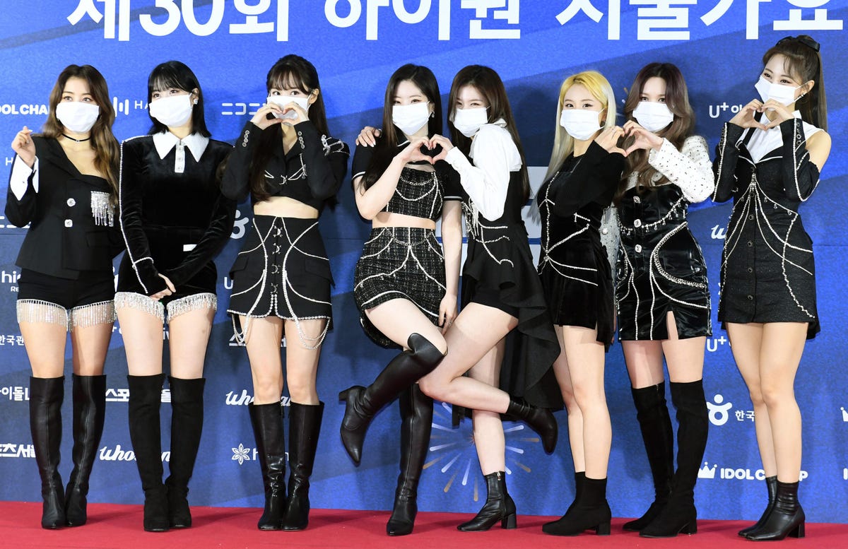 Twice Becomes The Third Korean Girl Group To Hit The Hot 100