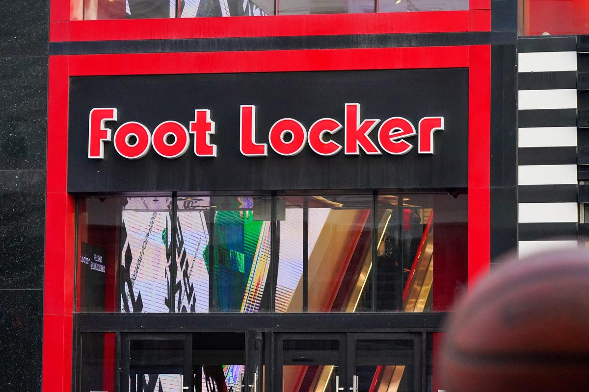 Foot Locker Profits For Year Up 295%, Company Is Primed For Holiday Selling