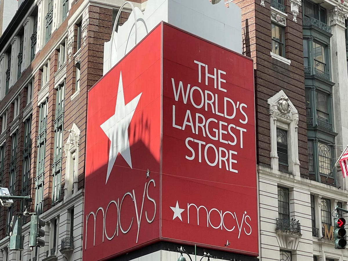 Macy’s Shareholder NuOrion Asks The Department Store To Accept Crypto Payments, Partner With EV Makers