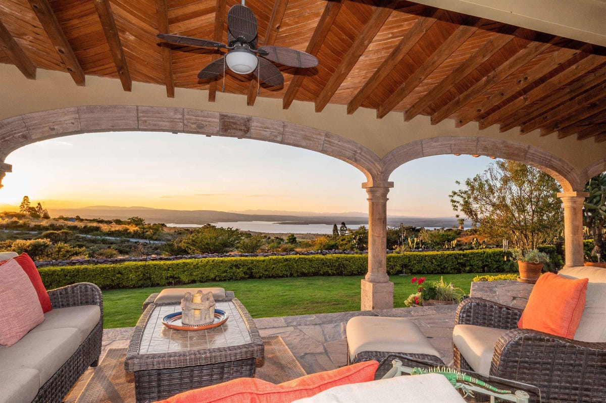 Lake-View Villa Offers A Fresh Take On Mexico’s San Miguel De Allende