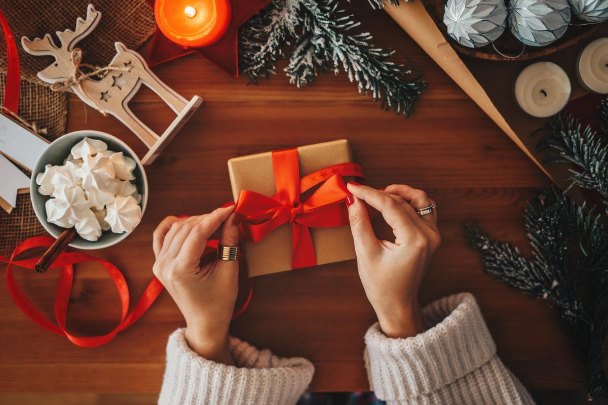 Self-Gifting And Gift Cards To Power Post-Christmas Sales