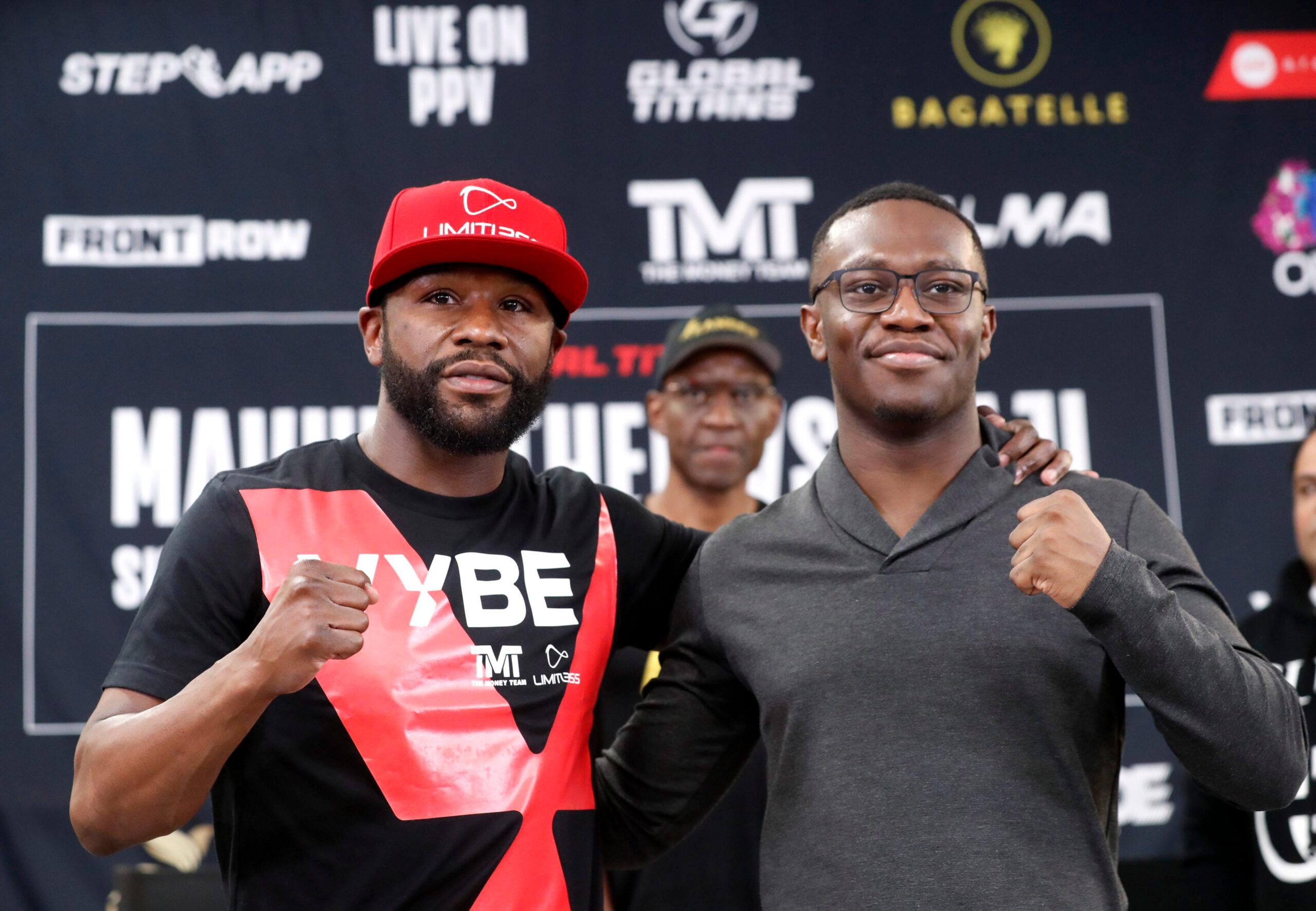 Floyd Mayweather Jr. Vs. Deji Olatunji First Ever Boxing Match Streamed In The Metaverse