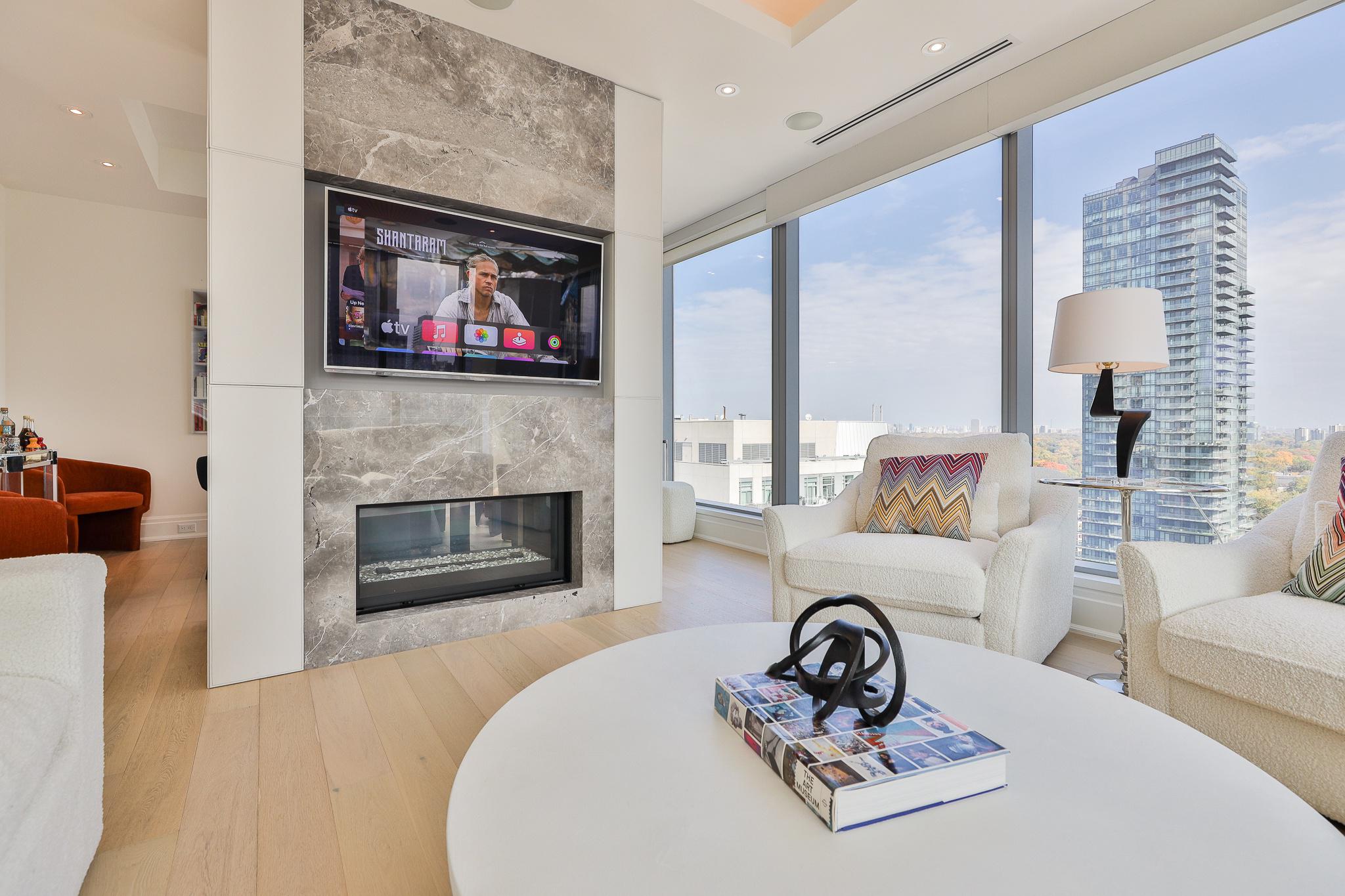 Four Seasons Residence Offers Luxury Living In An Upscale Toronto Hotspot