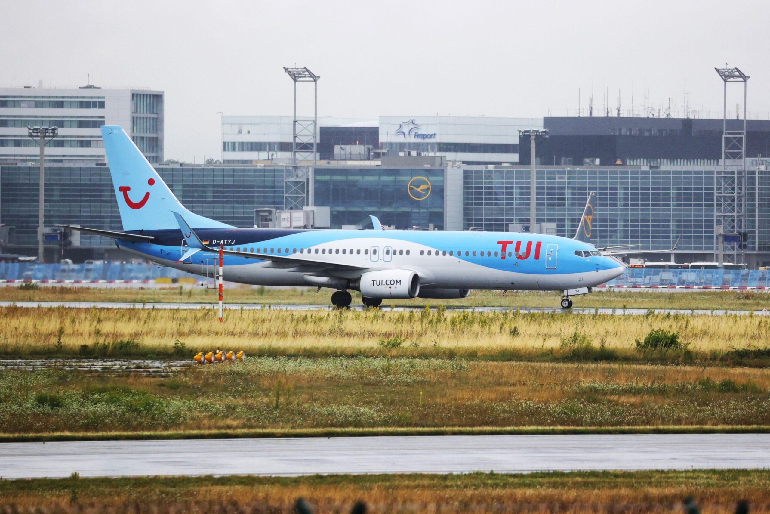 TUI Shares Slump 8% Despite Return To Profit. Here’s What The Analysts Say